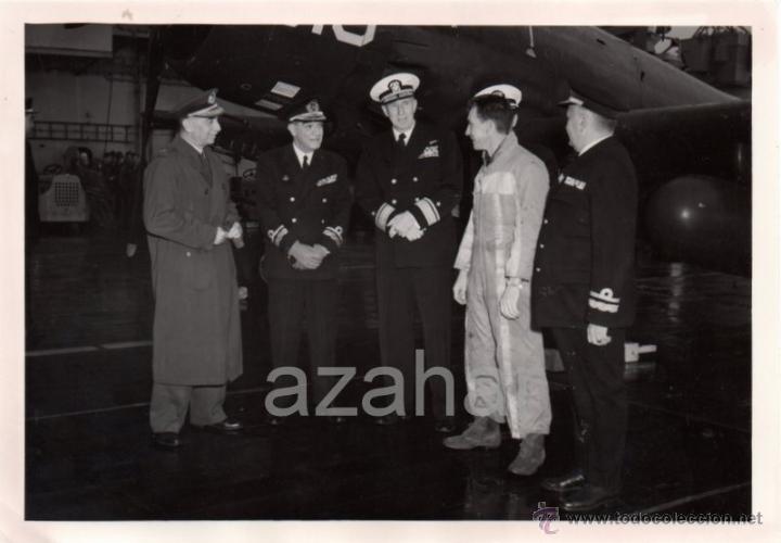 Militaria: PORTAVIONES USS MIDWAY CVA-41, 1953 OFICIALES ESPA&Ntilde;OLES A BORDO, OBSERVANDO MANIOBRAS,180X125MM
