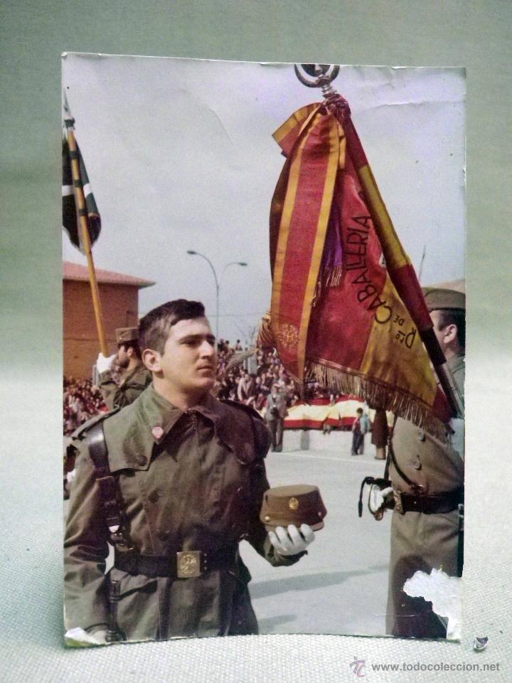 Militaria: FOTOGRAFIA MILITAR, COLOR, JURA DE BANDERA, CABALLERIA, EJERCITO ESPA&Ntilde;OL