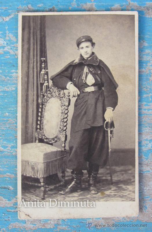 Militaria: ANTIGUA Y PRECIOSA FOTOGRAFIA ALBUMINA SOBRE CARTON DE MILITAR ESPA&Ntilde;OL CON SABLE - SIGLO XIX 1850 -