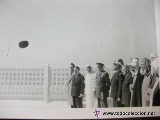 Militaria: SIDI IFNI : FOTO GENERAL ZAMALLOA, MEDALLA MILITAR INDIVIDUAL Y HASAN II , MOROS .1958