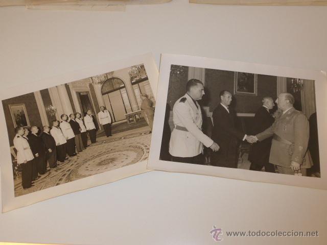 Militaria: Lote de 2 grandes fotografias de Franco con jefes de falange, originales, carlos perez de rozas
