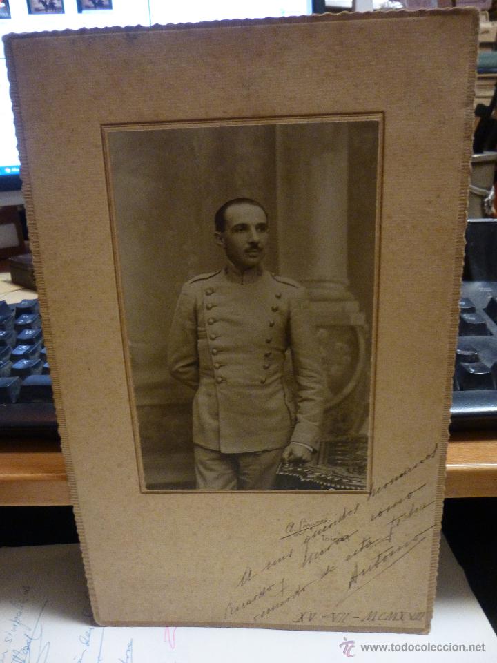 Military Antiques: FANTASTICA FOTOGRAFIA DE COMANDANTE DE REGIMIENTO DE CAZADORES, FECHADA EN TOLEDO EN 1918