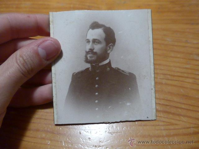 Militaria: Antigua fotografia de militar espa&ntilde;ol, Alfonso XIII, hombreras con la AXIII