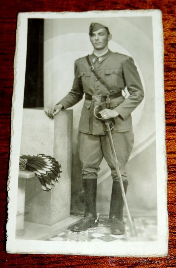 Military Antiques: FOTOGRAFIA DE SOLDADO DE REGIMIENTO DE CABALLERIA, MIDE 10,7 X 6 CMS.