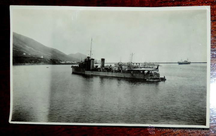 Military Antiques: FOTOGRAFIA DE ESCUADRILLA DE DESTRUCTORES, PUERTO DE BILBAO, NO TIENE EDITORIAL, JULIO DE 1929, TAMA