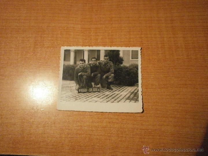 Militaria: ANTIGUA FOTO DE MILITARES HOGAR DEL SOLDADO