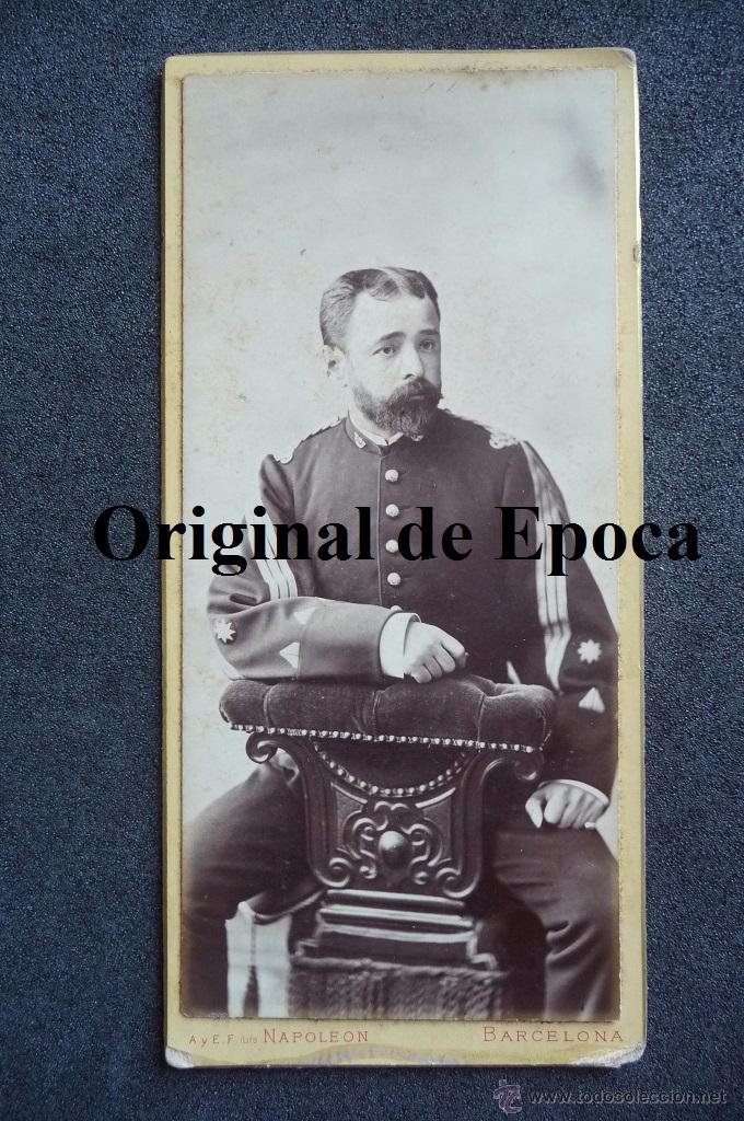 Militaria: (JX-2568)FOTOGRAFIA DE OFICIAL DE CAZADORES DE INFANTERIA,SIGLO XIX,FOTO NAPOLEON(BARCELONA)
