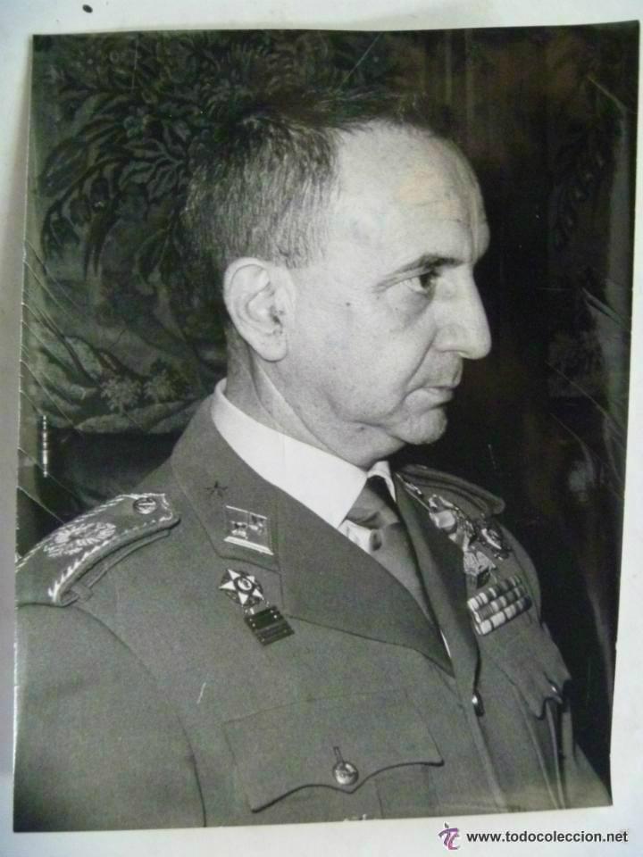 Military Antiques: FOTO GENERAL DIAZ ALEGRIA : ORDEN DEL AGUILA ALEMANA , AVANCE EN LA ESCALA, ETC.