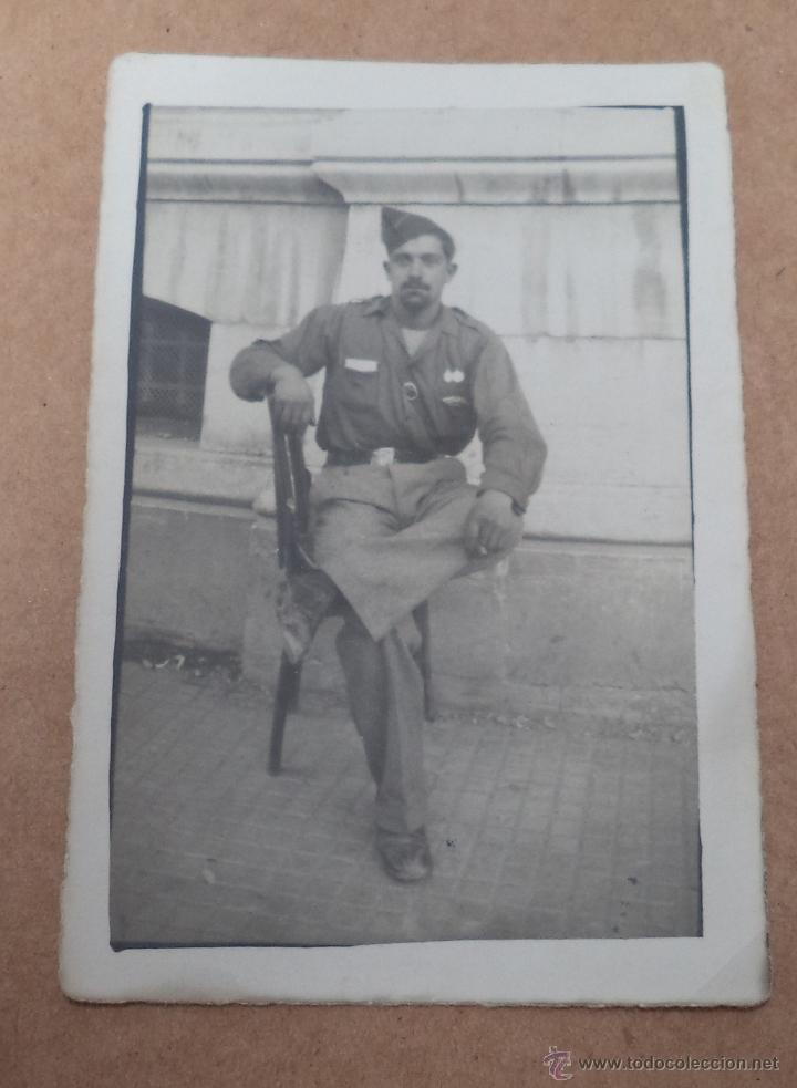 Militaria: Fotograf&iacute;a Antigua de Militar sentado,peque&ntilde;o tama&ntilde;o,es la foto que se v&eacute;