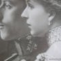 GRAN RETRATO DE KAULAK DE ALFONSO XIII Y VICTORIA EUGENIA. FIRMADO Y DEDICADO POR LOS REYES EN 1911.
