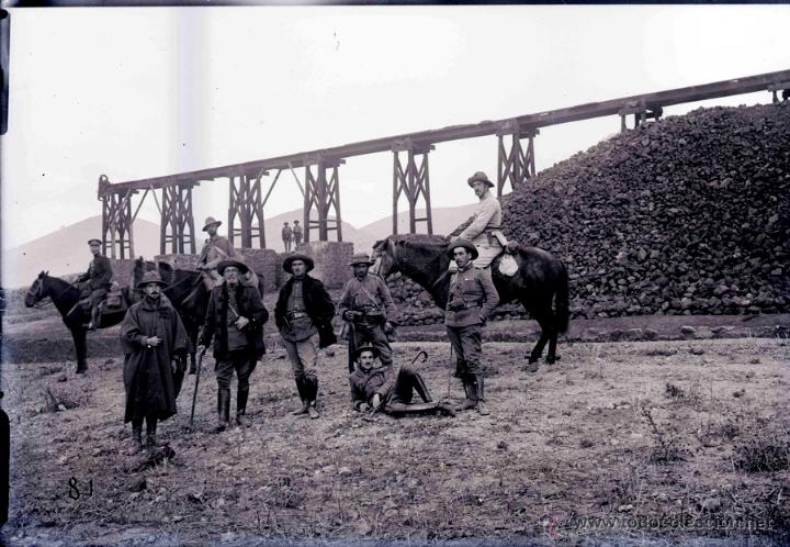 Military Antiques: FOTOGRAFIA DE CRISTAL NEGATIVO DE MILITARES EN MARRUECOS 1910 APROXIMADAMENTE, MIDE 14,8 X 10 CMS. A