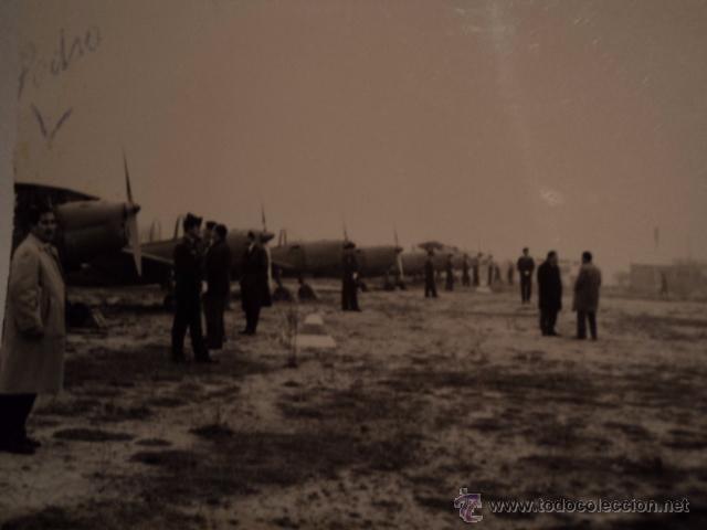 Militaria: ANTIGUA FOTOGRAFIA ORIGINAL MILITAR AVION AVIONES AVIONETA ANGAR AEROPUERTO ESPA&Ntilde;A