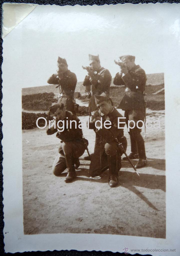 Militaria: (JX-112)SOLDADOS CASTILLO DE MONTJUICH,1936,CAPELLA COMISARIO POLITICO EN LA GUERRA CIVIL