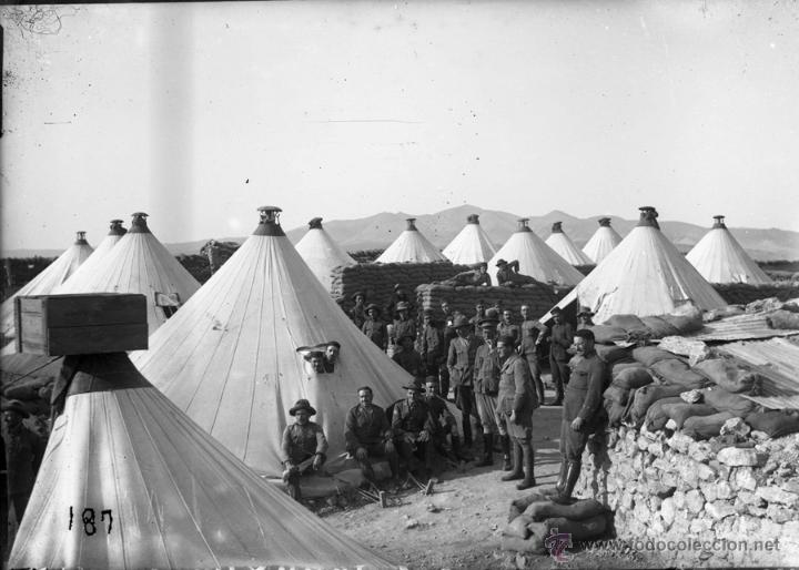 Military Antiques: FOTOGRAFIA DE CRISTAL NEGATIVO DE MILITARES EN MARRUECOS 1910 APROXIMADAMENTE, MIDE 14,8 X 10 CMS. A