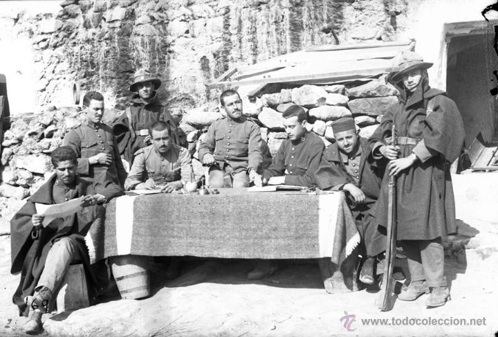 Militaria: FOTOGRAFIA DE CRISTAL NEGATIVO MILITARES EN LA GUERRA DEL RIF (MARRUECOS) 1912 APROXIMADAMENTE, MIDE