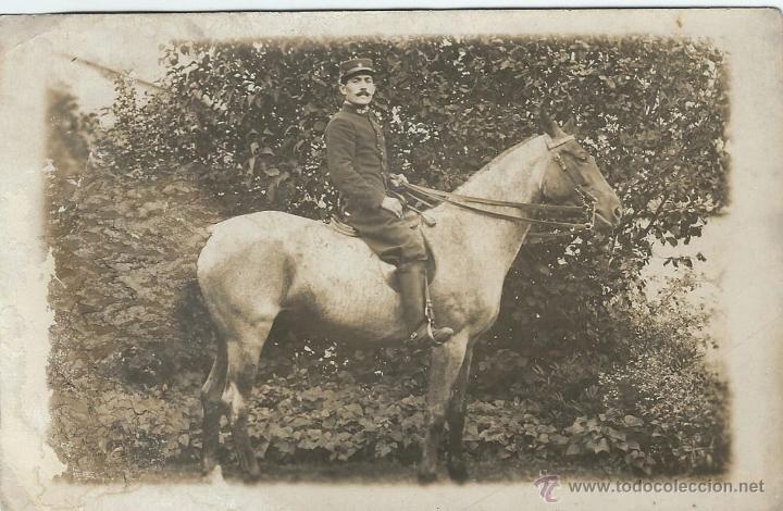 Militaria: EXTRAORDINARIA FOTO POSTAL ANTIGUA DE  OFICIAL A CABALLO DEDICADA EL  18 - 10 - 1909