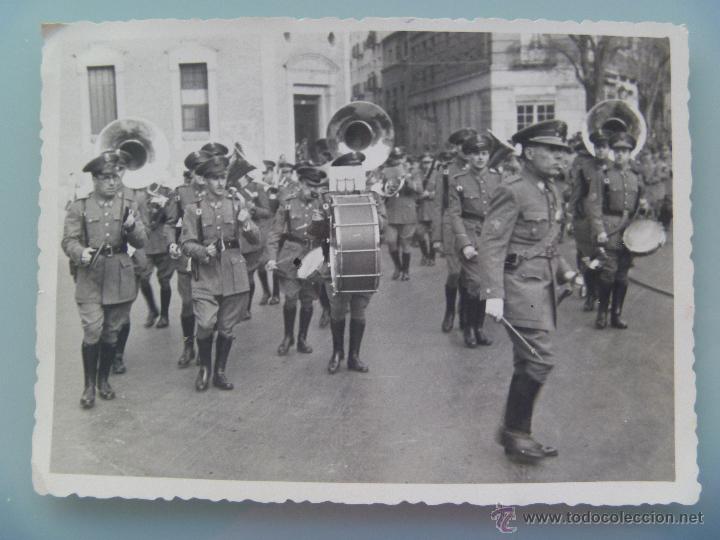 Militaria: POLICIA ARMADA : BANDA DE MUSICA DE LA P.A. DESFILANDO