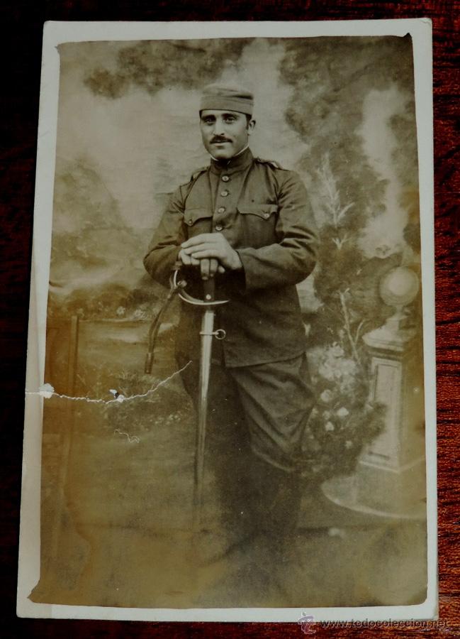Military Antiques: FOTOGRAFIA DE REGULAR DESTINADO AL DEPOSITO DE GANADOS DE LARACHE, ESCRITA POR EL REVERSO EN 1923, N