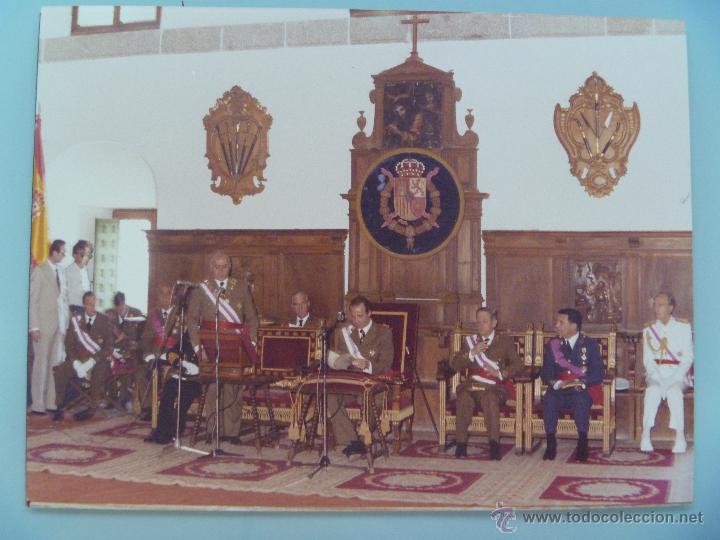 Militaria: ORDEN SAN HERMENEGILDO : EL REY D. JUAN CARLOS , GRAN MAESTRE Y MILITARES