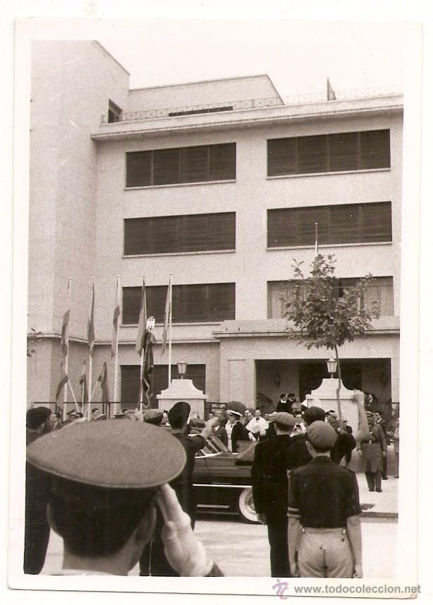 Military Antiques: Foto MIlitares. Falangistas. Visita autoridades