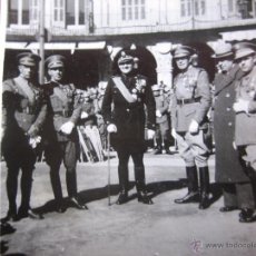 Militaria: FOTOGRAFÍA OFICIALES DEL EJÉRCITO ESPAÑOL. PLAZA DE SALAMANCA MISA 1-4-1943. Lote 54368164