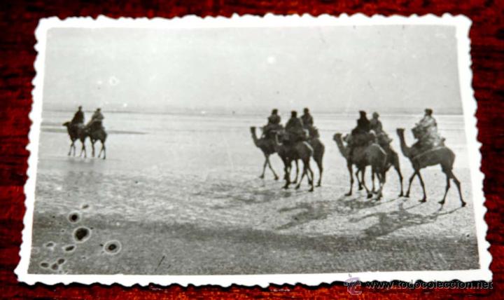 Militaria: FOTOGRAFIA DE TROPAS INDIGENAS EN SIDI IFNI, SAHARA, 1950, MIDE 8,8 X 6 CMS.