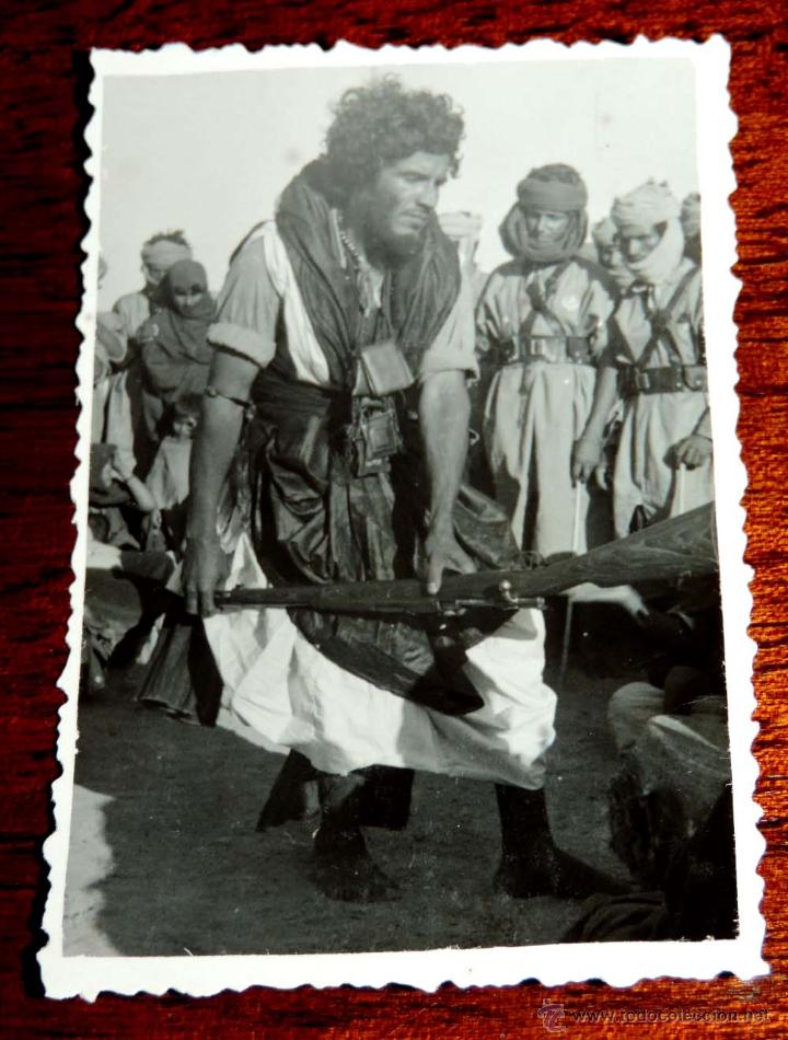 Militaria: FOTOGRAFIA DE TROPAS INDIGENAS EN SIDI IFNI, SAHARA, 1950, MIDE 8,8 X 6 CMS.