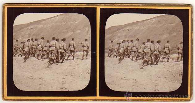 Militaria: Curiosa alb&uacute;mina estereosc&oacute;pica. Militares. 16,50 x 8,50 cm Africa ??? colonias ??