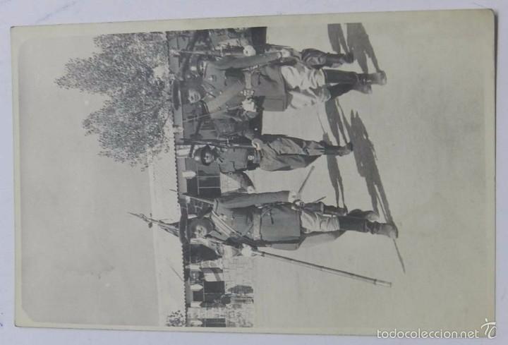Militaria: FOTOGRAFIA DE DESFILE MILITAR, A&Ntilde;OS 60, MIDE 14 X 9 CMS.