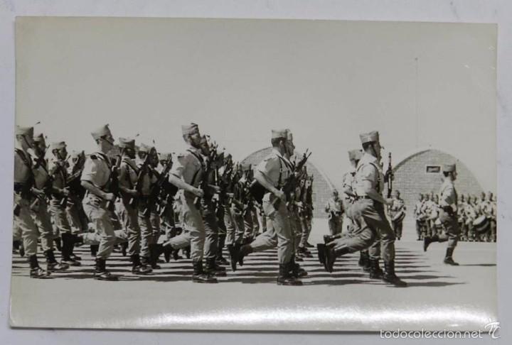 Militaria: FOTOGRAFIA DE REGIMIENTO DE LA LEGION,  MIDE 14 X 9 CMS.