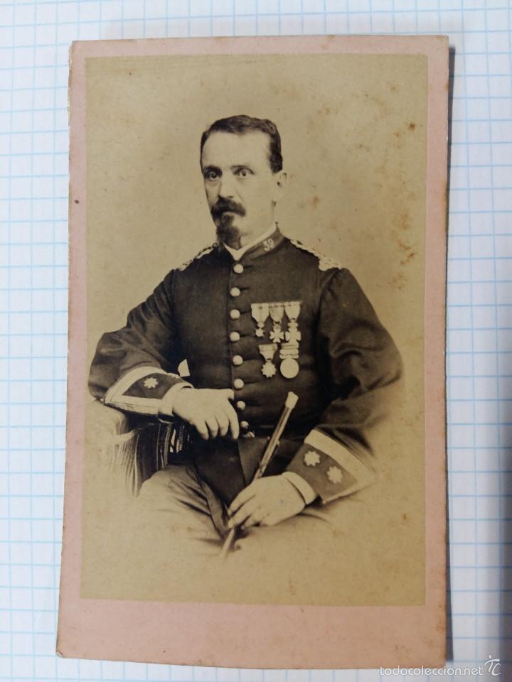 Militaria: Foto militar de Teniente Coronel, 1870, 5,5 x 10,5 aprox.