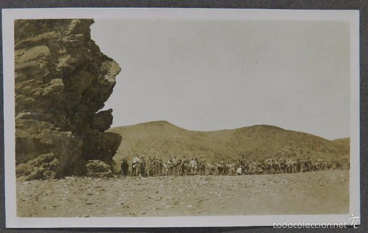 Militaria: Fotografia de tropa de la Legion Extranjera, en la playa de Targa, guerra del Rif, a&ntilde;o 1921, Mide 11
