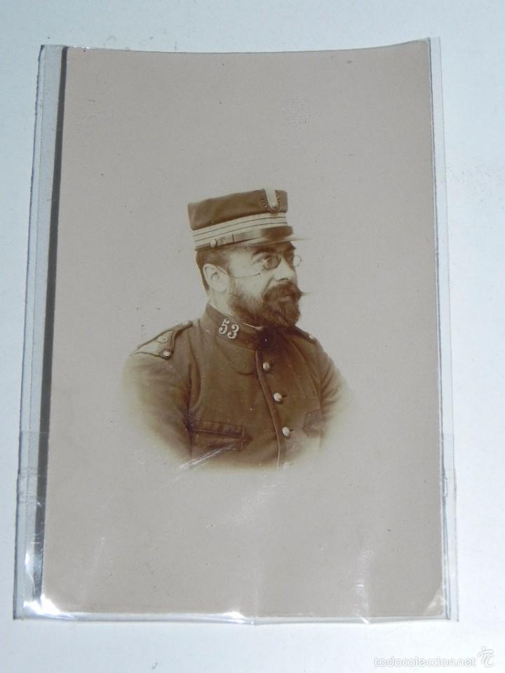 Militaria: Fotografia albumina de militar del Regimiento de Infanter&iacute;a de Guipuzcoa n&ordm; 53, epoca de Alfonso XII