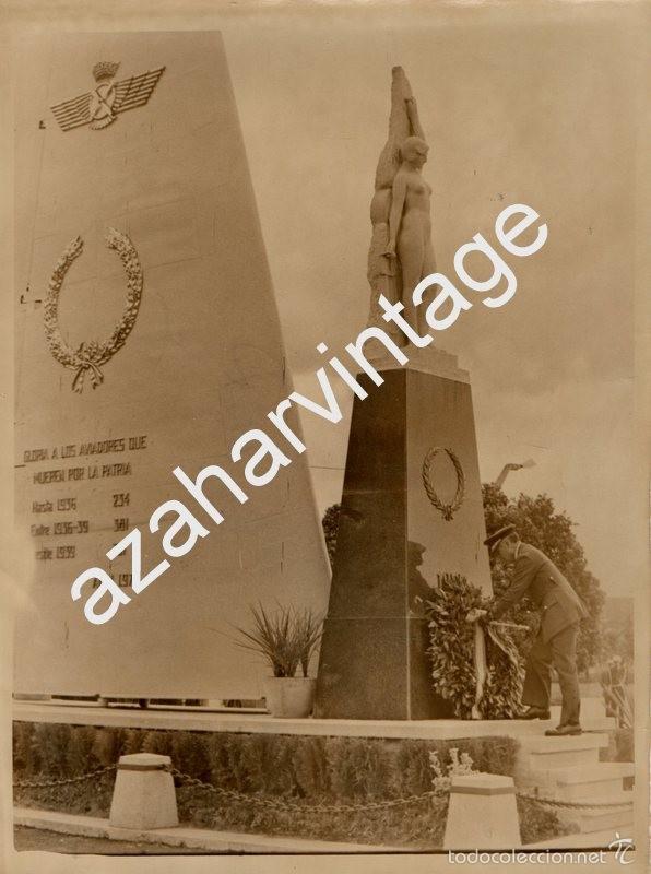 Militaria: SEVILLA, AVIACION, BASE DE TABLADA, OFRENDA A LOS CAIDOS,150X200MM