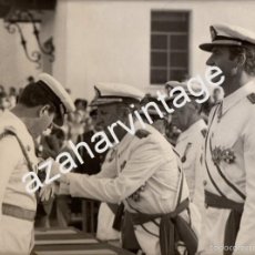 Militaria: AVIACION,ACADEMIA DEL AIRE DE SAN JAVIER,1976, ENTREGA DE DESPACHOS POR EL REY,240X180MM