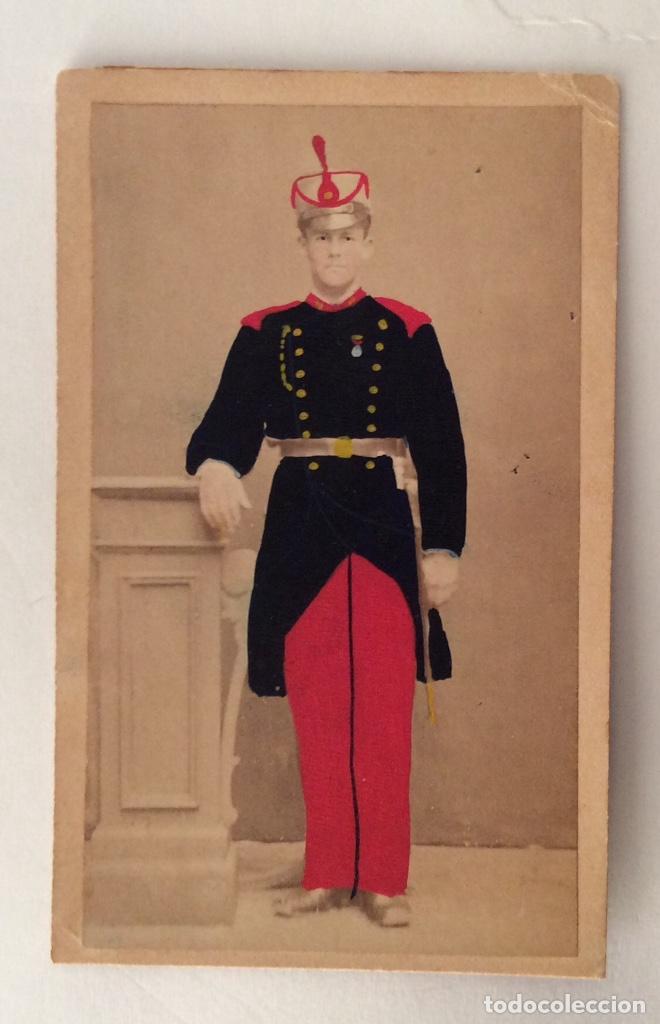 Militaria: FOTO FOTOGRAF&Iacute;A ALBUMINA COLOREADA, PINTADA, MILITAR CONDECORADO. CDV. NO CONSTA FOTOGRAFO.