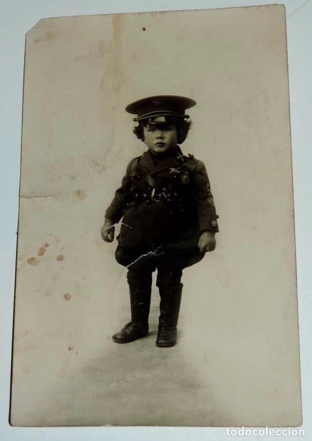 Military Antiques: FOTOGRAFIA DE NI&Ntilde;O VESTIDO CON UNIFORME DE OFICIAL, TAMA&Ntilde;O POSTAL, NO CIRCULADA.