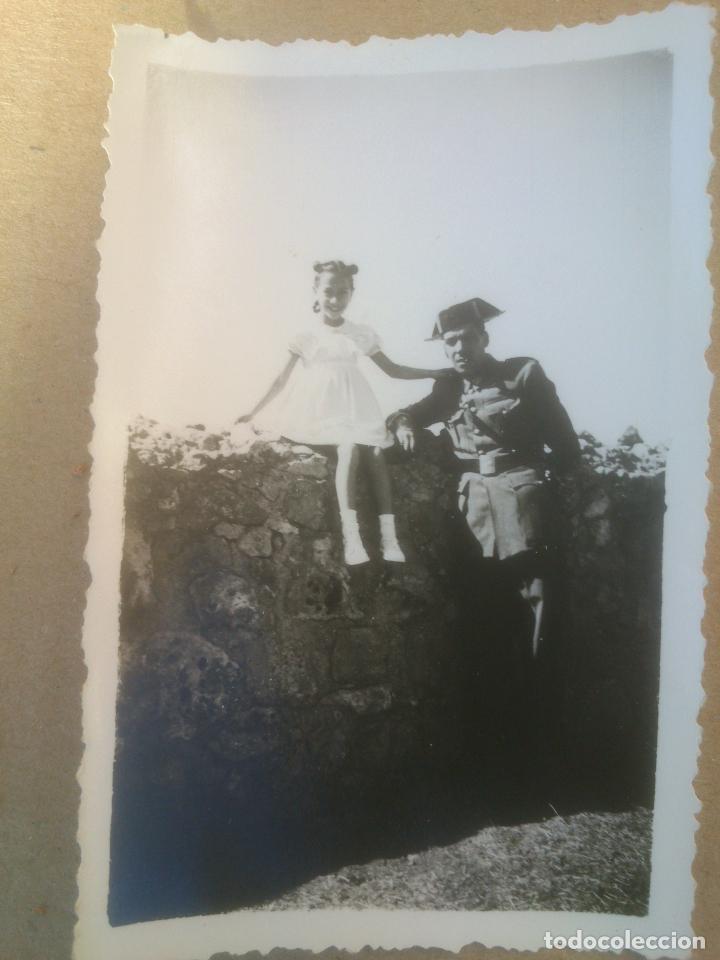 Militaria: FOTO NI&Ntilde;A CON GUARDIA CIVIL