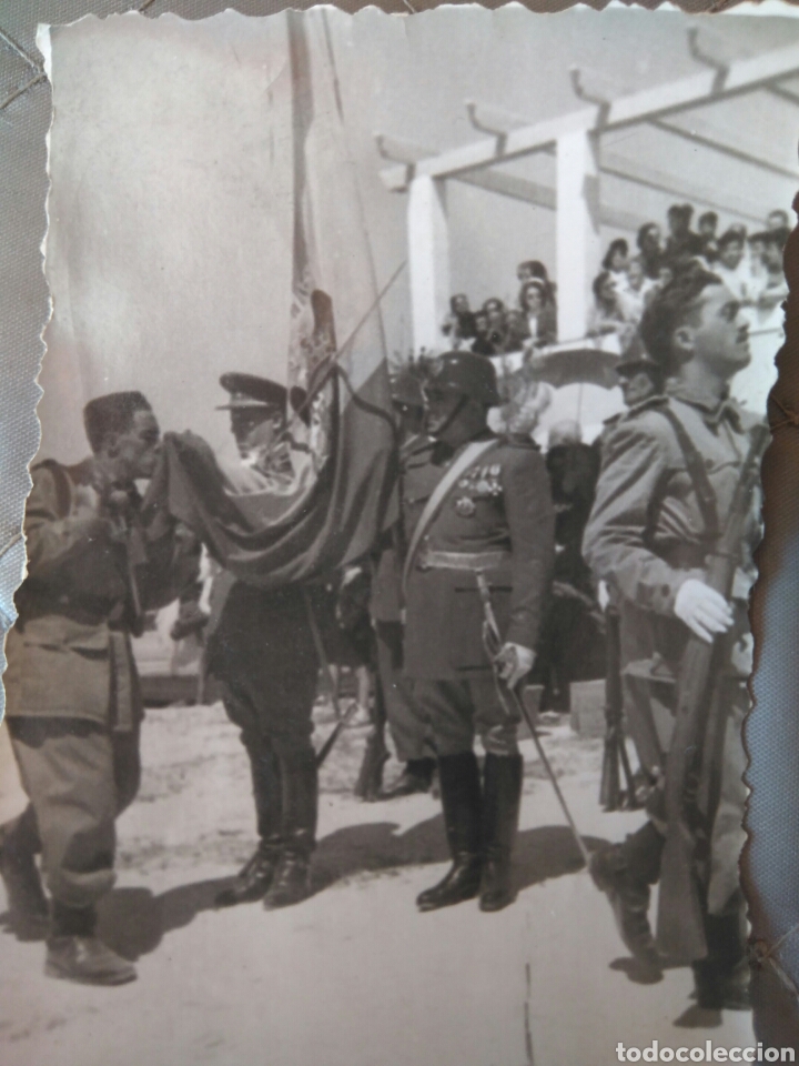 Militaria: Foto jura de bandera a&ntilde;os 60