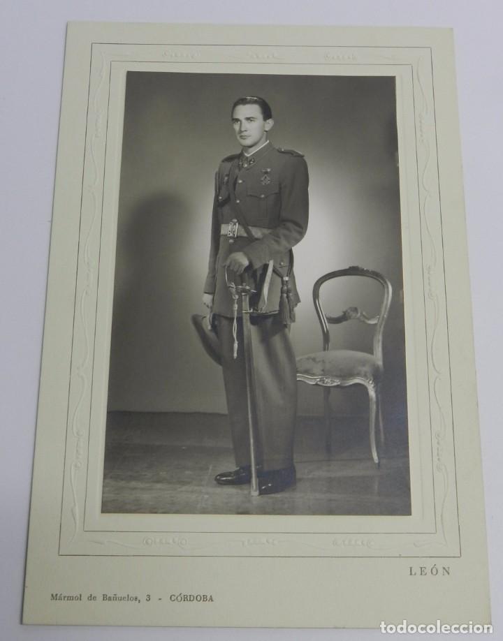 Military Antiques: MEDALLA DE ALFEREZ DE ARTILLERIA, CON MEDALLA DE LA ORDEN DEL YUGO Y LAS FLECHAS. FALANGE E INSIGNIA