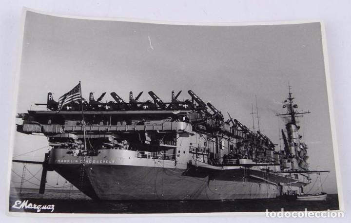 Militaria: FOTOGRAFIA DE EL PORTAVIONES F. D. ROOSEVELT, DE LA VI FLOTA, EN EL PUERTO DE VALENCIA, EN 1952, ENT