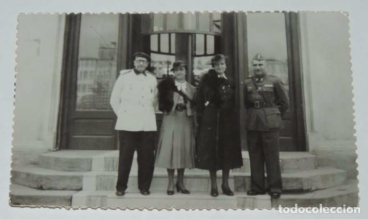 Militaria: FOTOGRAFIA DE CORONEL Y JEREARCA DE FALANGE EN LA CORU&Ntilde;A, NO CIRCULADA, FOTO ATLANTICO.