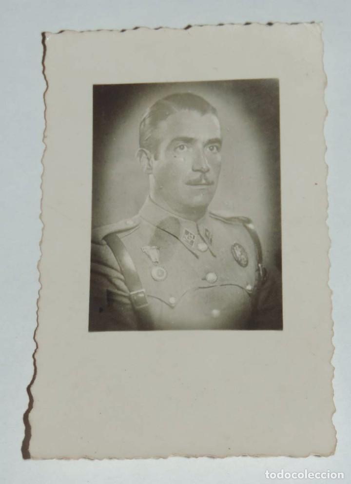 Militaria: FOTOGRAFIA DE OFICIAL DE INFANTERIA,  MIDE 7 X 5 CMS.