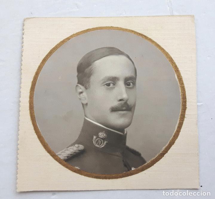 Militaria: Peque&ntilde;a foto de un oficial de Infanter&iacute;a &eacute;poca A-XIII.