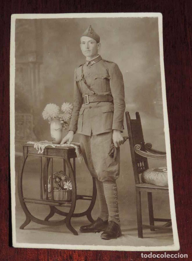 Militaria: FOTOGRAFIA DE SOLDADOS DE INFANTERIA, TAMA&Ntilde;O POSTAL.