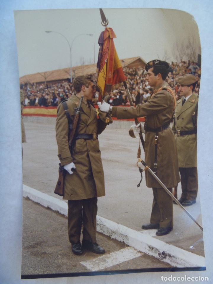 Military Antiques: FOTO DE JURA DE BANDERA DE MILITARES DE CABALLERIA . EPOCA DE FRANCO