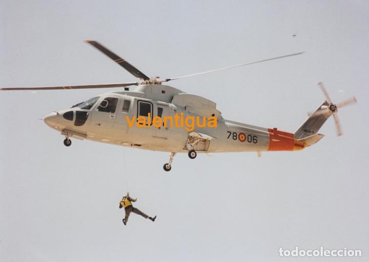 Military Antiques: Fotograf&iacute;a. Helicoptero militar 78-06 HE 24-6. Exhibici&oacute;n.