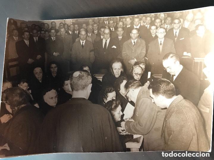 Militaria: ANTIGUA FOTOGRAF&Iacute;A MILITAR IMPOSICI&Oacute;N MEDALLA VIUDAS MADRES SOLDADOS CA&Iacute;DOS - A&Ntilde;OS 40