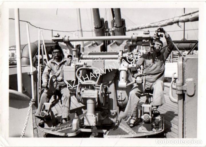 Militaria: MARINA, ANTIGUA FOTOGRAFIA MARINEROS EN CA&Ntilde;ON ANTIAEREO, 105X75MM