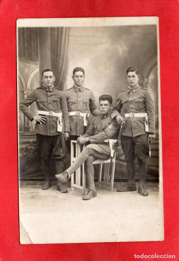 Militaria: Militares
